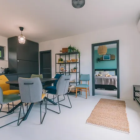 Balatoni Est * Balatonalmádi