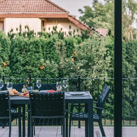 Balatoni Est Holiday home Balatonalmadi