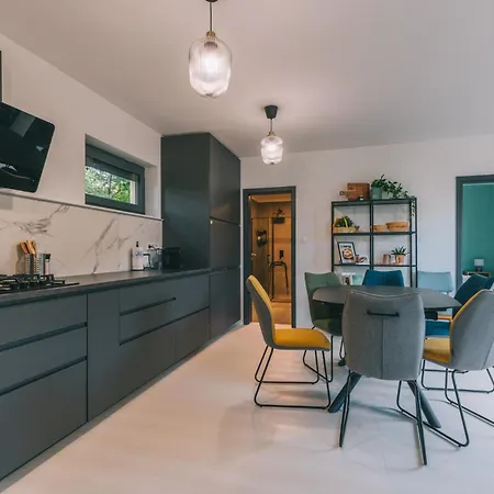 Balatoni Est 度假居 *