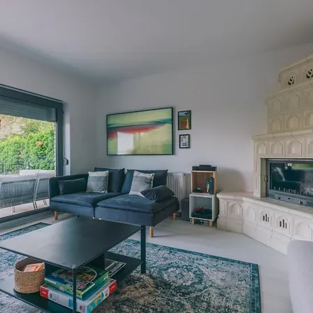 Balatoni Est * 巴拉顿诺尔马迪