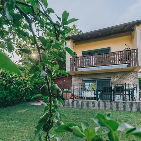 Balatoni Est Holiday home *