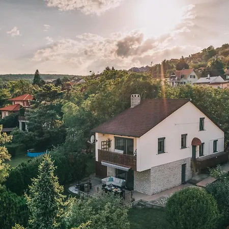 Balatoni Est Holiday home Balatonalmadi