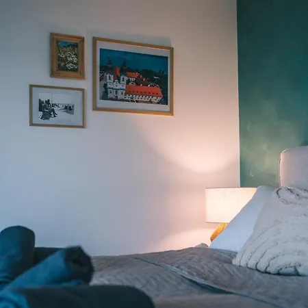 度假居 Balatoni Est *