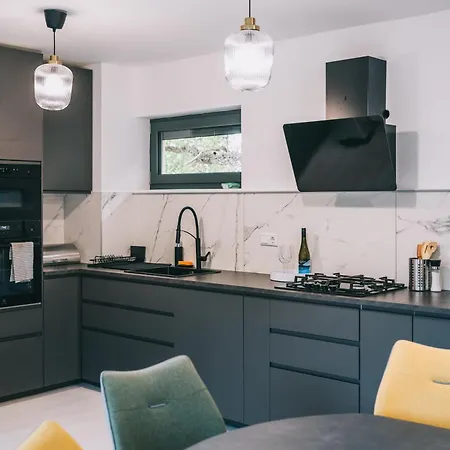 度假居 Balatoni Est 巴拉顿诺尔马迪