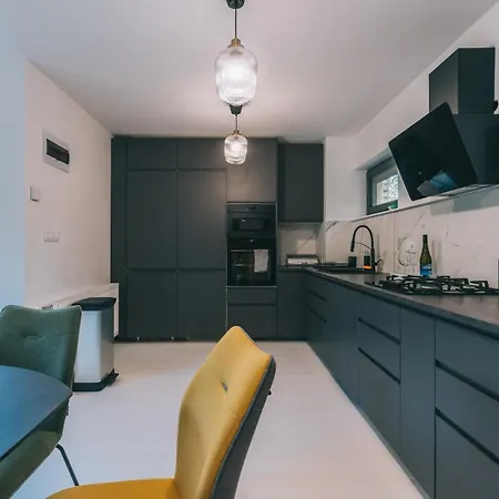 Balatoni Est 巴拉顿诺尔马迪