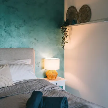 度假居 Balatoni Est *