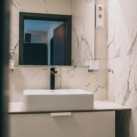 度假居 Balatoni Est 巴拉顿诺尔马迪