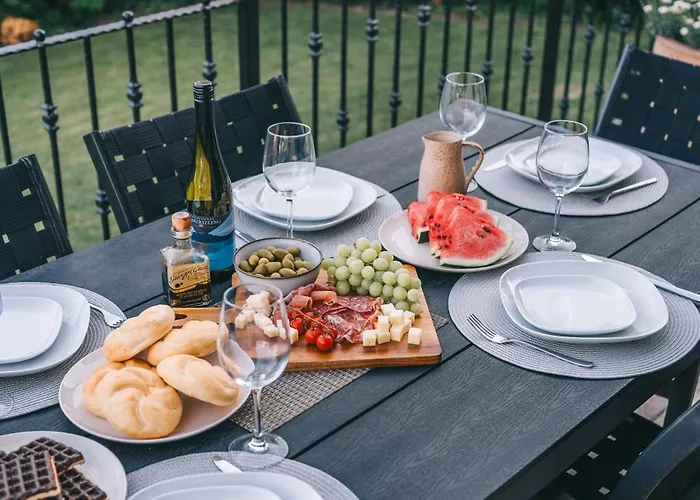 Balatoni Est Hébergement de vacances Balatonalmádi