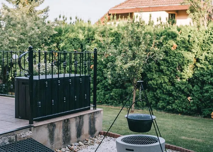 Balatoni Est Hébergement de vacances