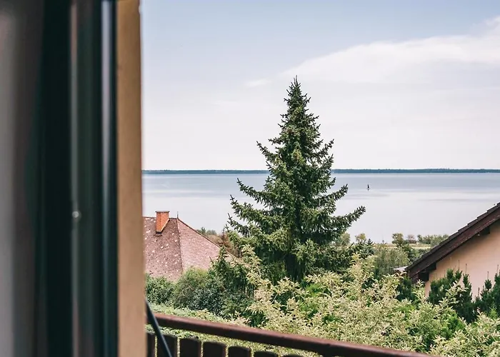 Balatoni Est Hébergement de vacances